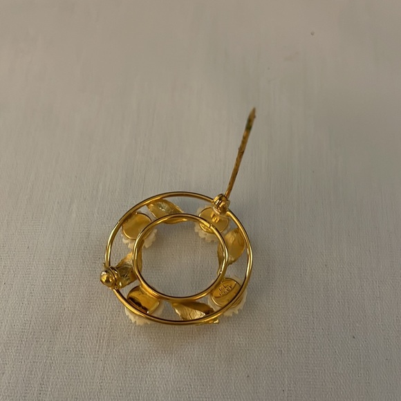 Estate jewelry gold brooch - Picture 7 of 8